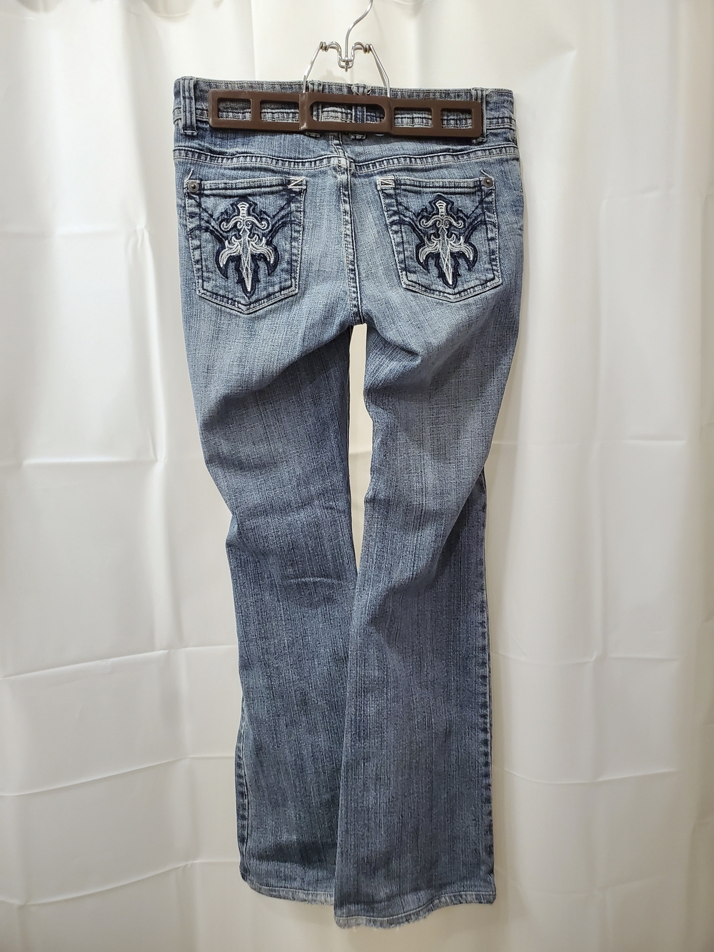 Vintage Jeans - Embroidered Back Pockets